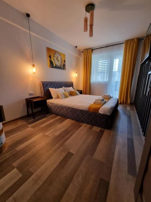 Luxury Apartments Bacău Buitenkant foto